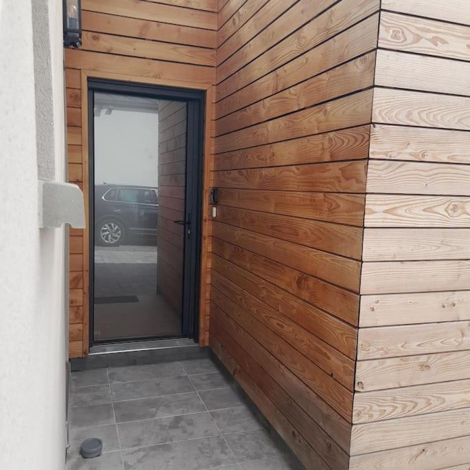 Апартаменты Joli Studio Avec Stationnement Gratuit Dans La Rue Ле-Ман Экстерьер фото